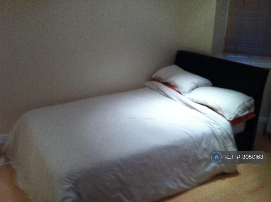 Apartment in London - View 3
