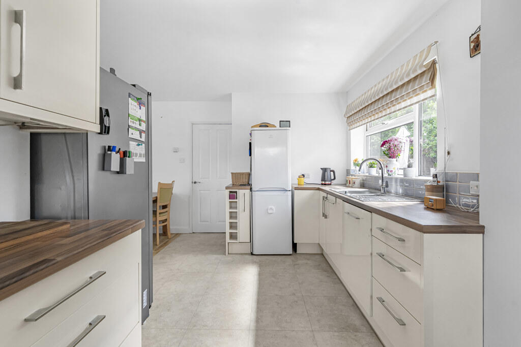 6a Bendyshe Way, Barrington, Cambridge, Cambridgeshire, CB22 7RS photo 4