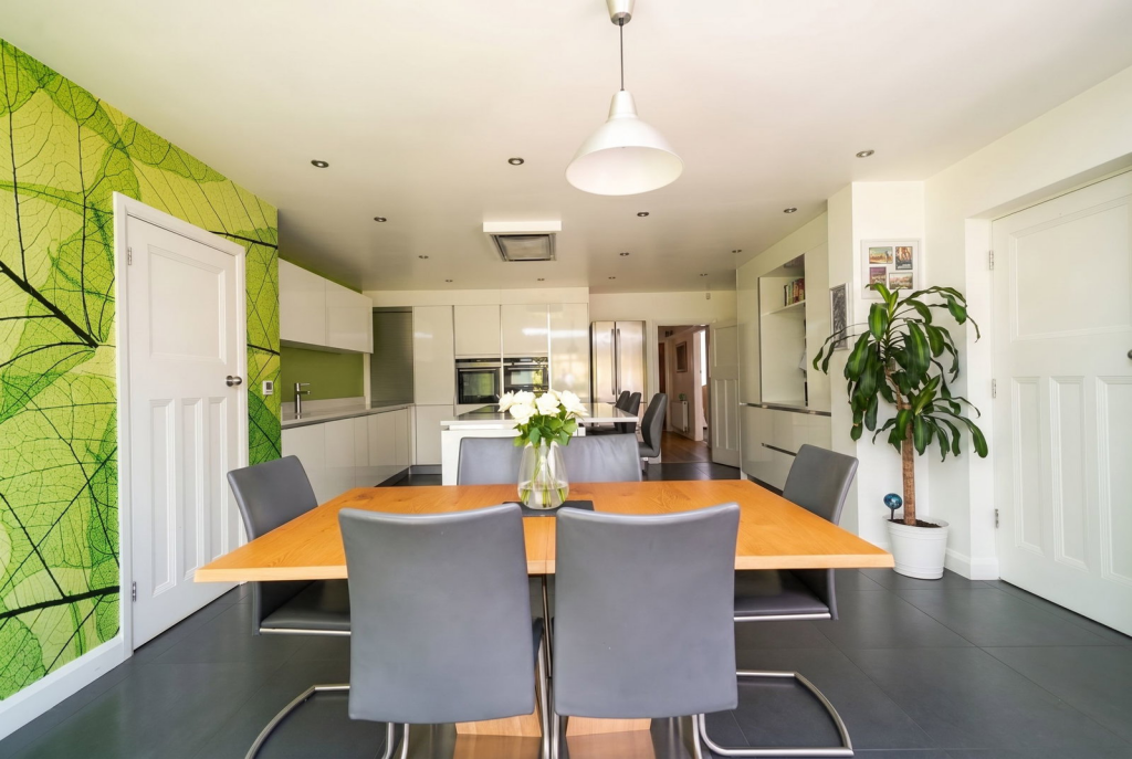House in Solihull, Ulverley Green - More