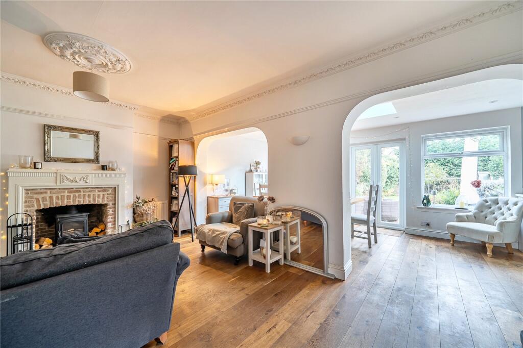 House in Elmbridge, Surrey - More