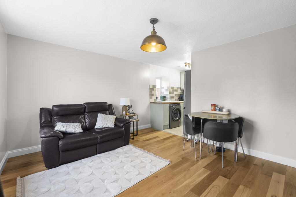 Station Road, Sawbridgeworth, Hertfordshire, CM21 photo 4