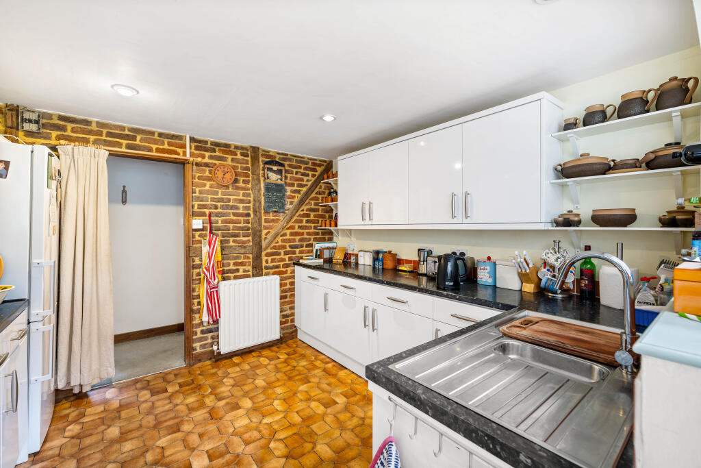 House in Mole Valley, Capel - View 5