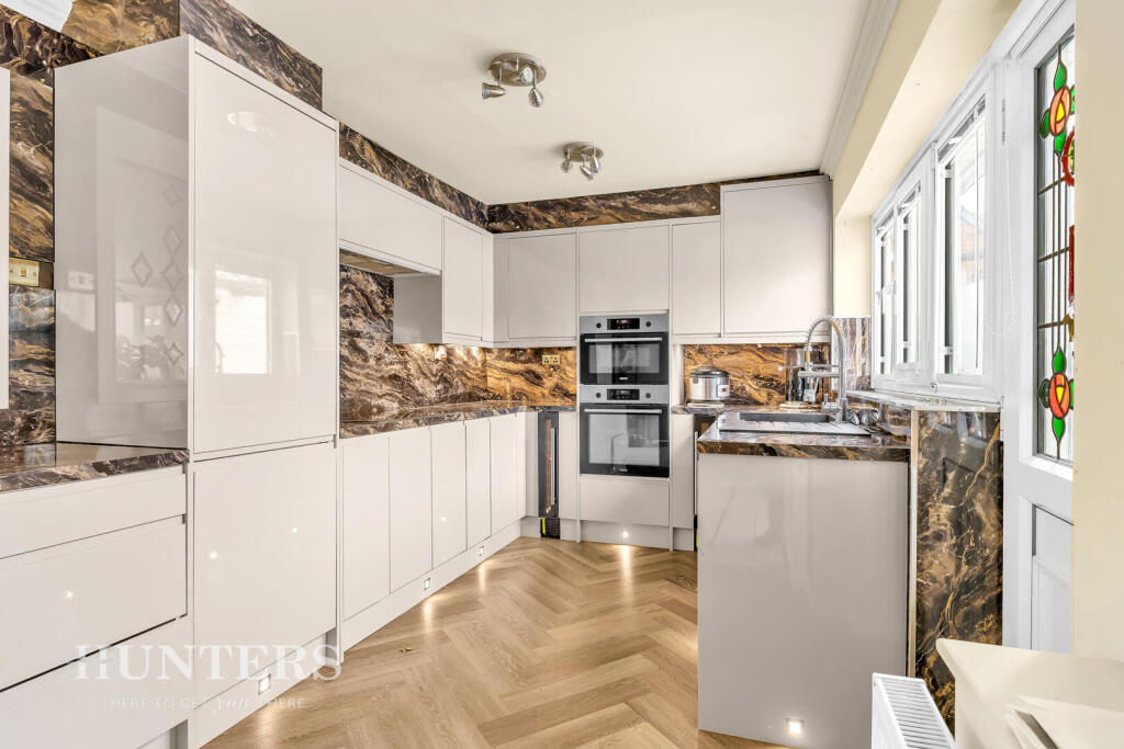 Meadow Walk, Littleborough OL15 8LL photo 3