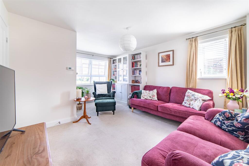 Ascot Drive, North Gosforth Park, NE13 photo 4