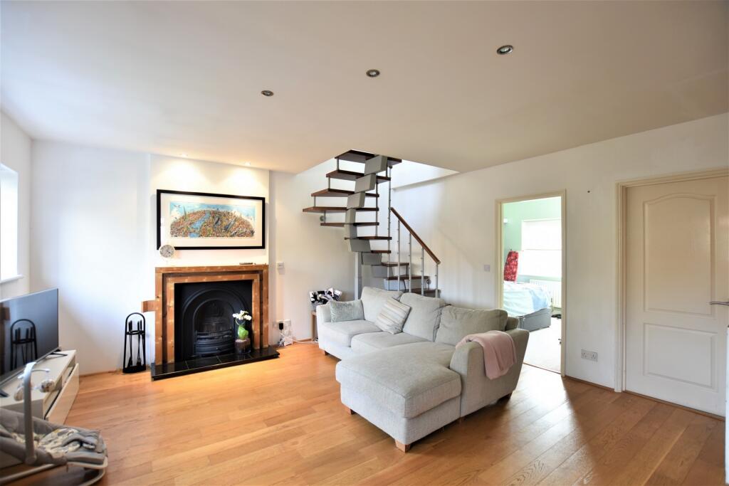 Apartment in London - View 5
