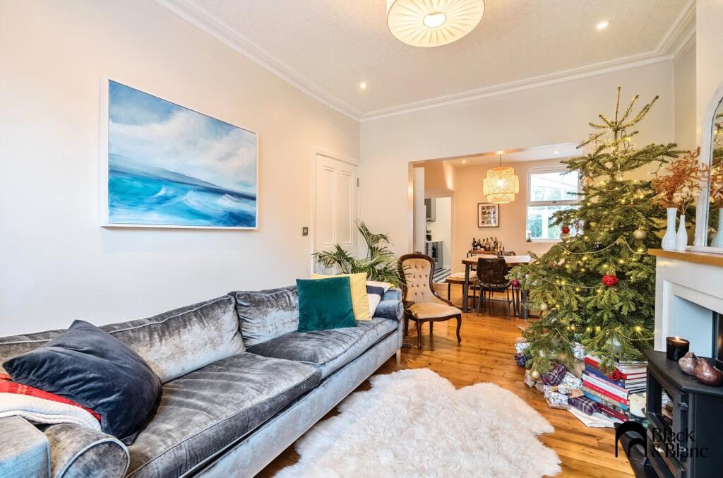 House in London - View 3