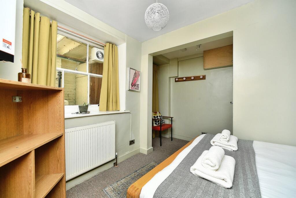 Apartment in Brighton - More