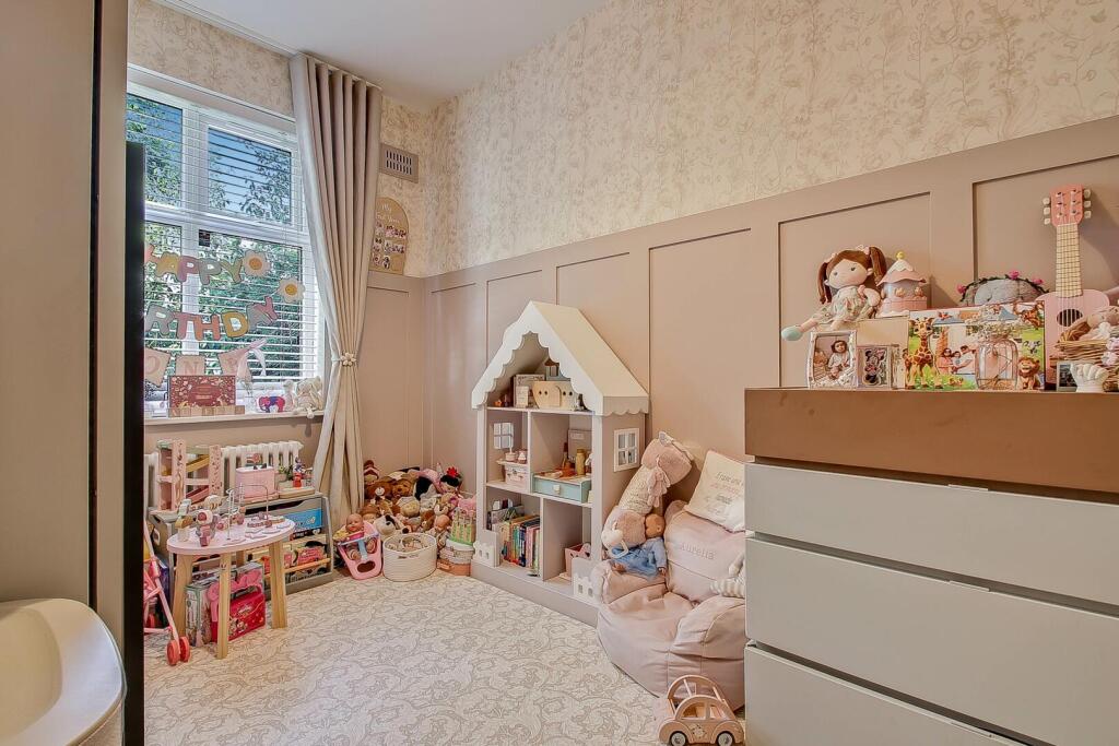 Apartment in London - More