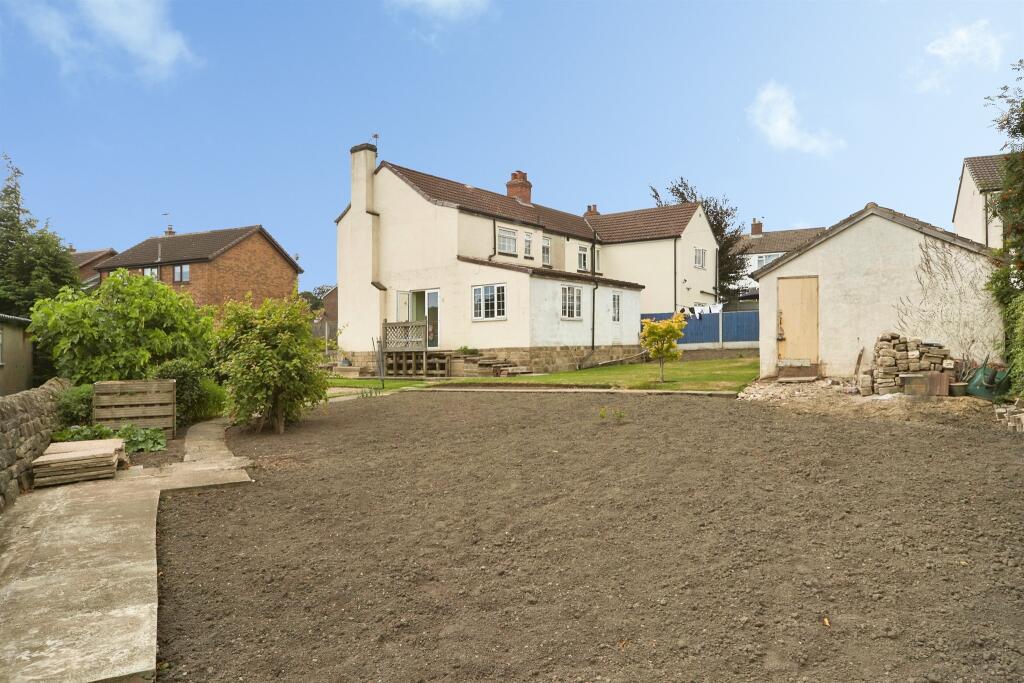 House in Leeds, Silverdale, Westfield - View 5