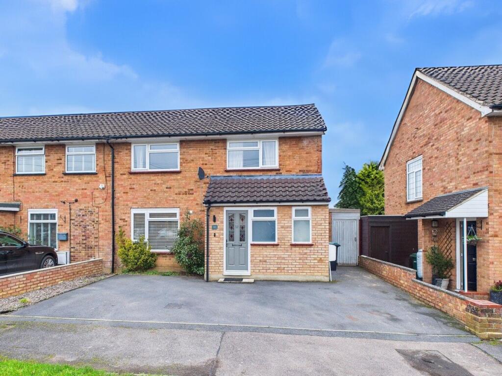 Main image of property: Durrants Drive, Croxley Green, Rickmansworth, WD3 3NS
