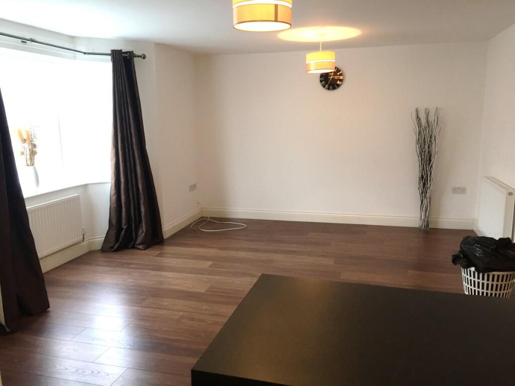 Apartment in Romford - View 2