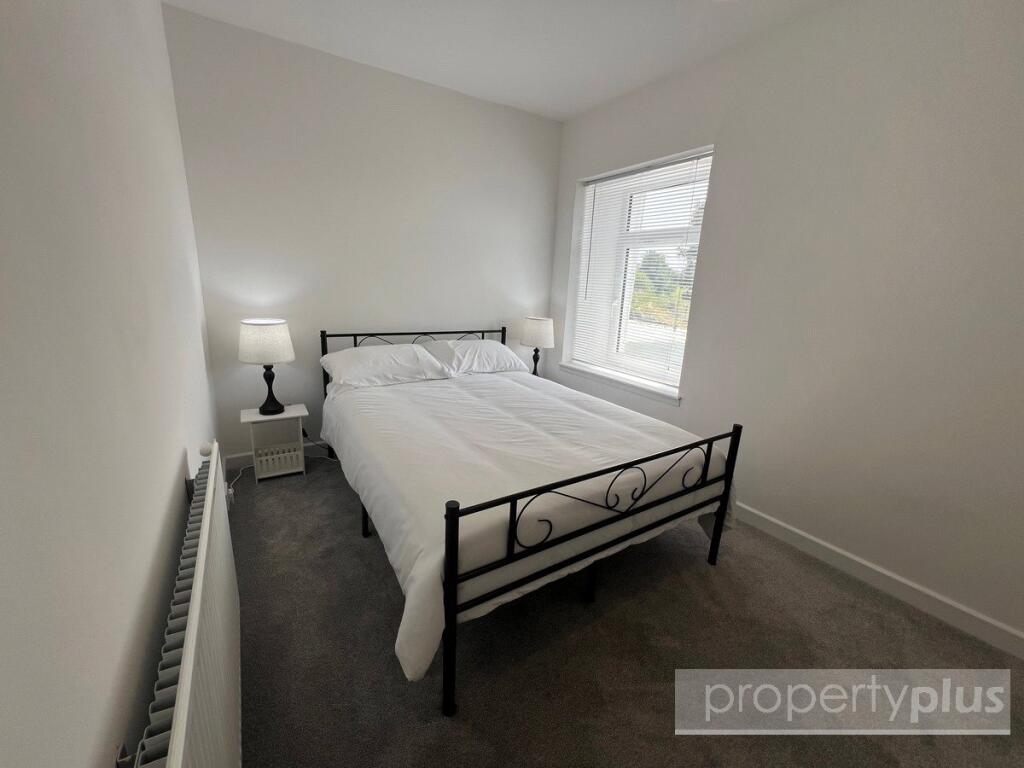 Brocks Terrace, Porth, Rhondda Cynon Taff, CF39 - More