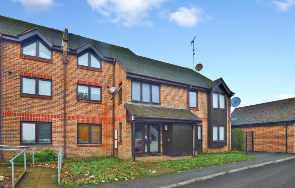 Main image of property: Langtons Meadow, Slough