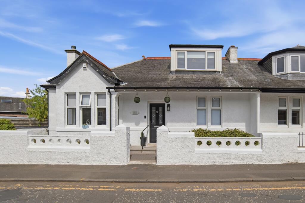 Main image of property: 1 Hunter Street, Prestwick KA9 1LG