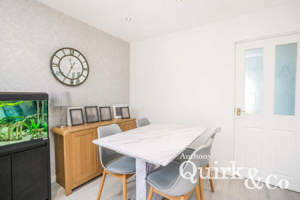 House in Southend-on-Sea - View 5