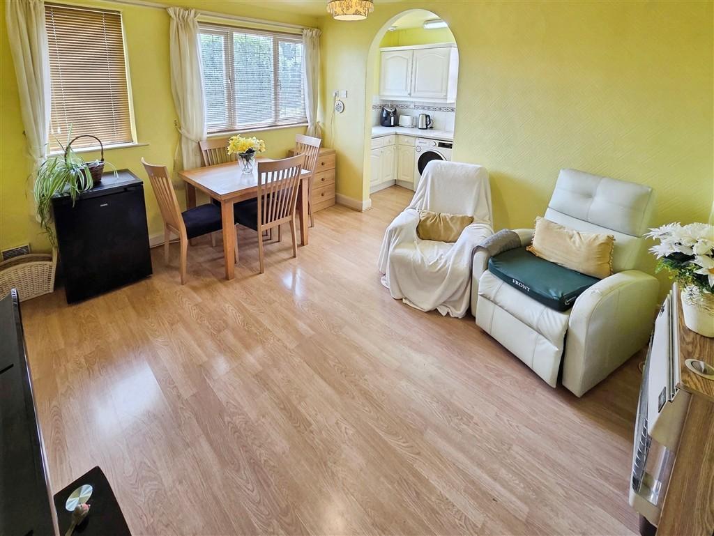 Mansfield Road, Redhill, Nottingham, NG5 8LS photo 5
