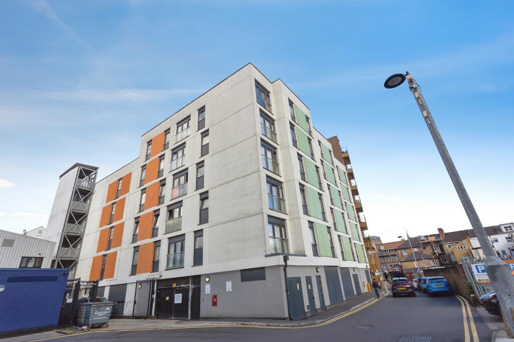 Main image of property: Wellstones, Watford