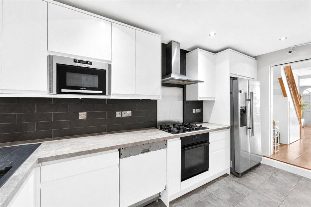 House in London, Leyton - More