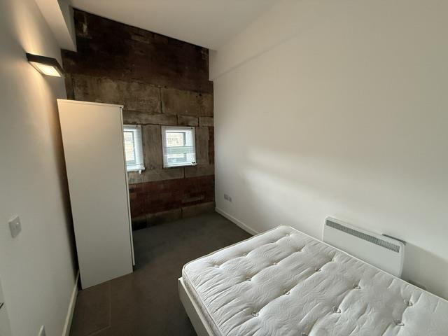 Apartment in Bradford - View 3
