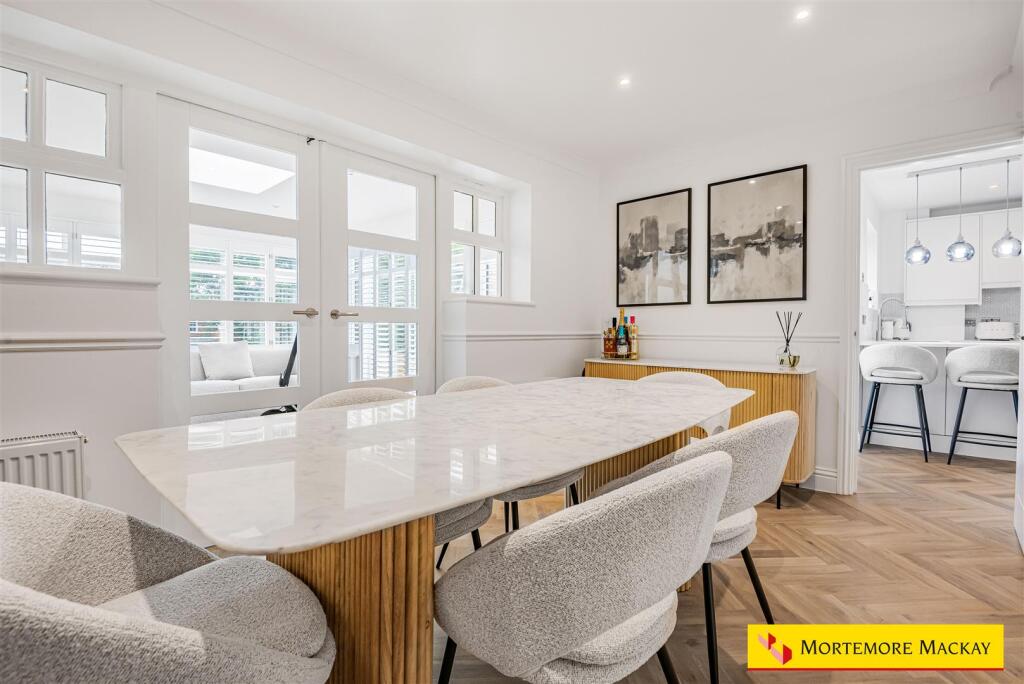 House in London, Oakwood, Southgate - View 4