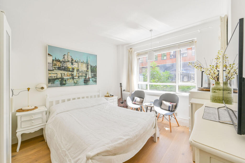 Apartment in London - View 5