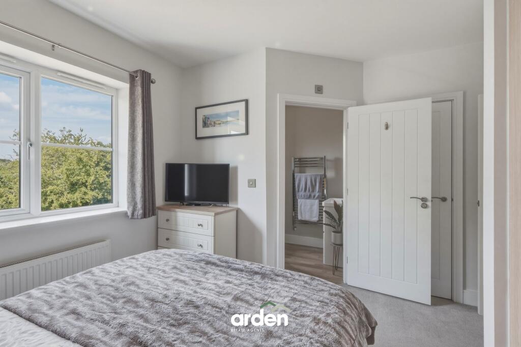 House in Worcester - View 5