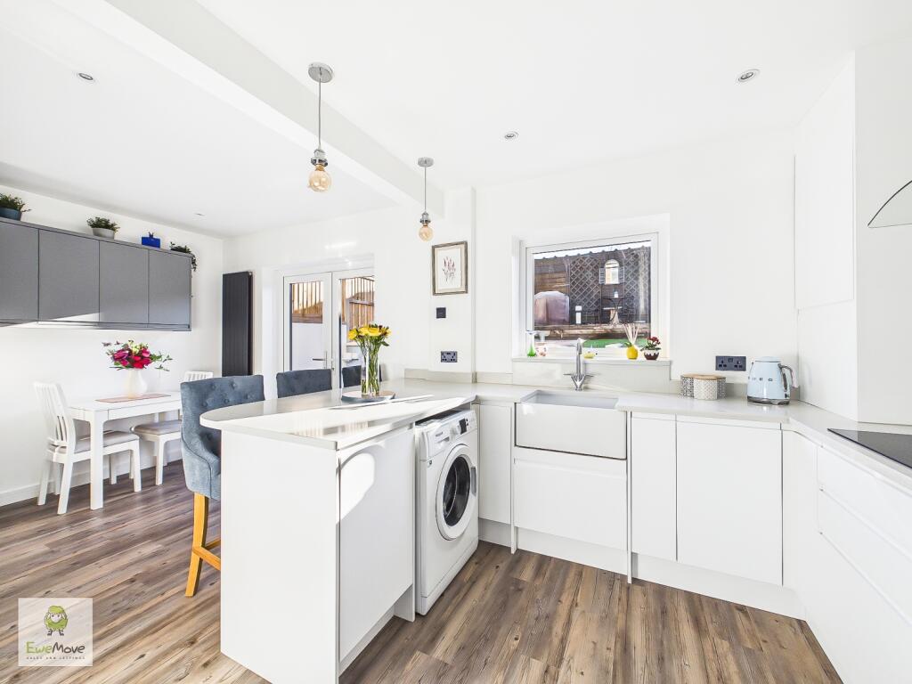 House in Chatham, Medway - View 5