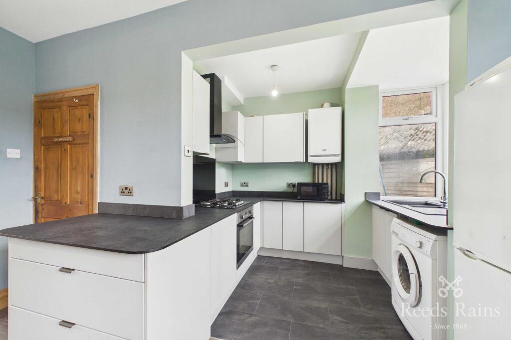 House in Huddersfield - View 5