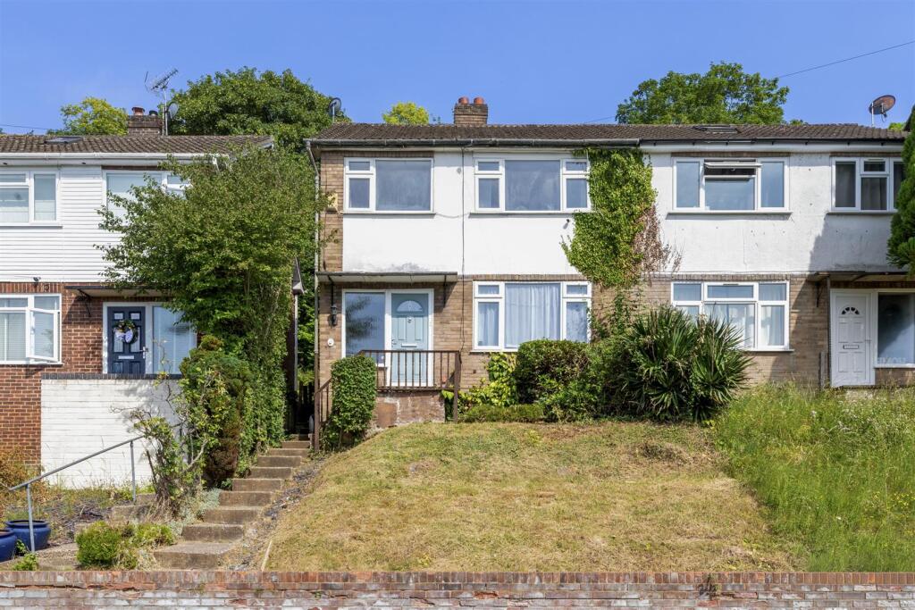 Main image of property: ST. GEORGES CLOSE, HIGH WYCOMBE (WALK OF STATION)