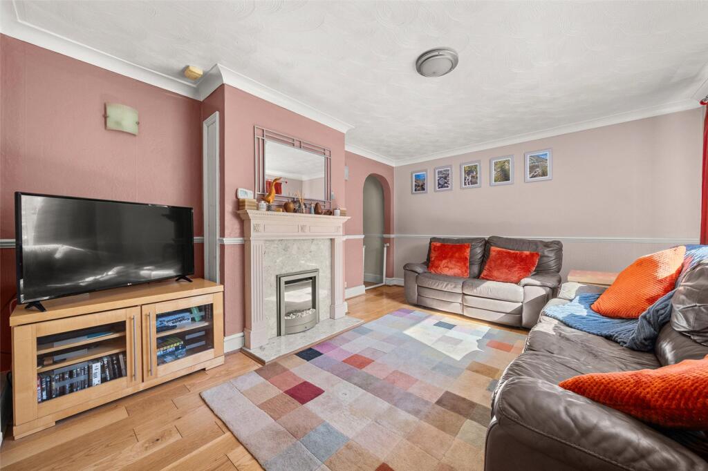 House in Bracknell - View 2