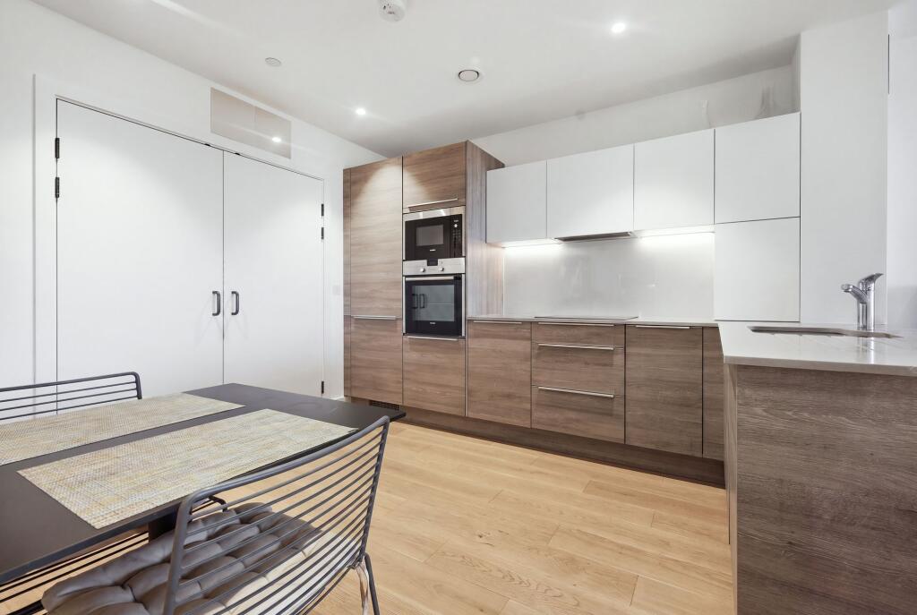 Apartment in London - More