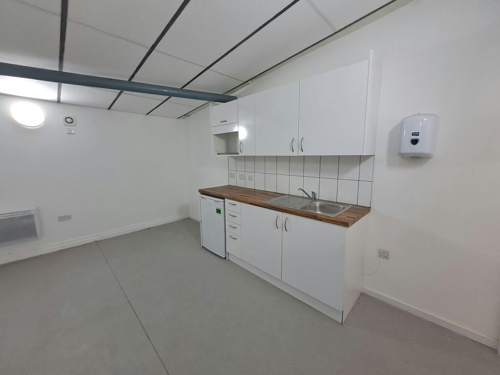 3 Executive Park  Kitchenette