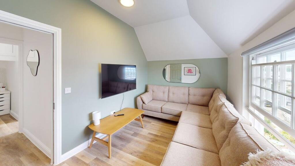 Apartment in Truro - More