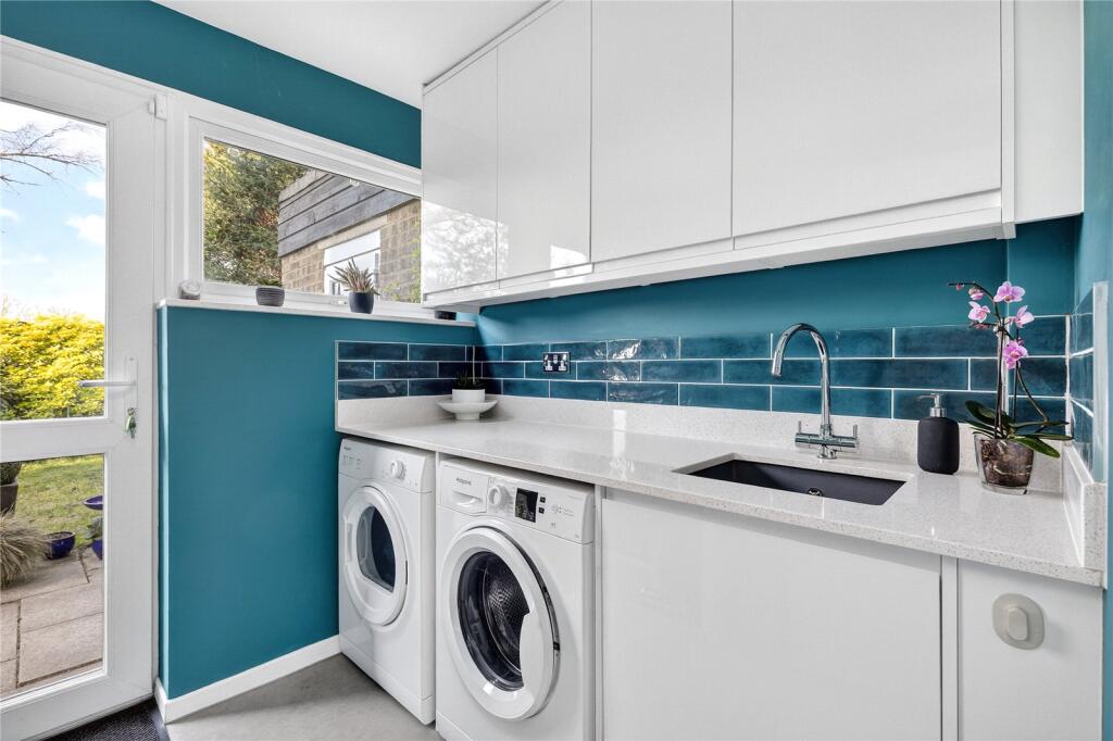 Silwood, Bracknell, Berkshire, RG12 photo 3