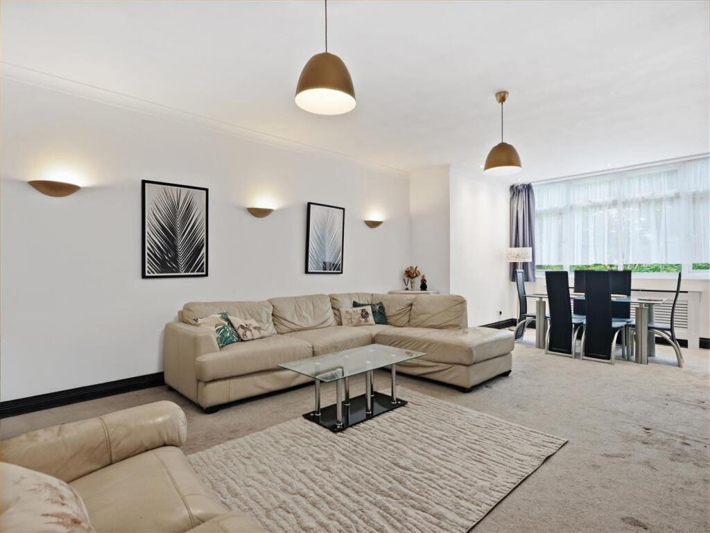 Apartment in Bournemouth, Lansdowne - View 4