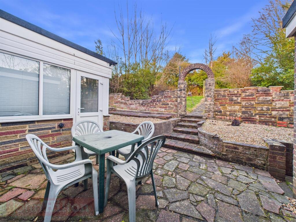1 bedroom house for rent