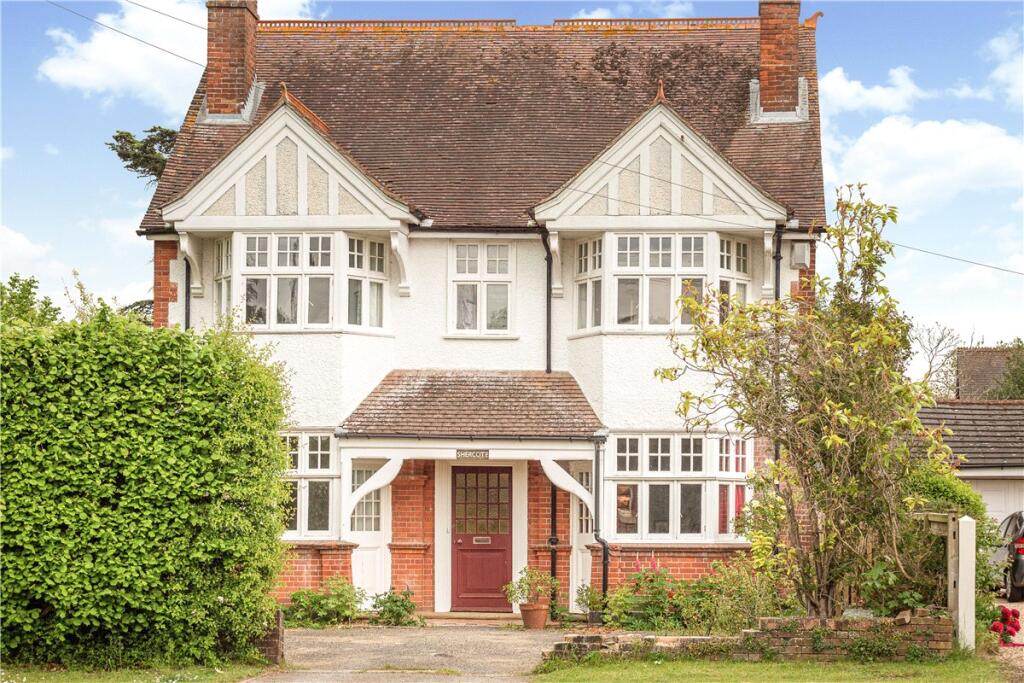 Main image of property: Reading Road, Sherfield-on-Loddon, Hook, Hampshire, RG27