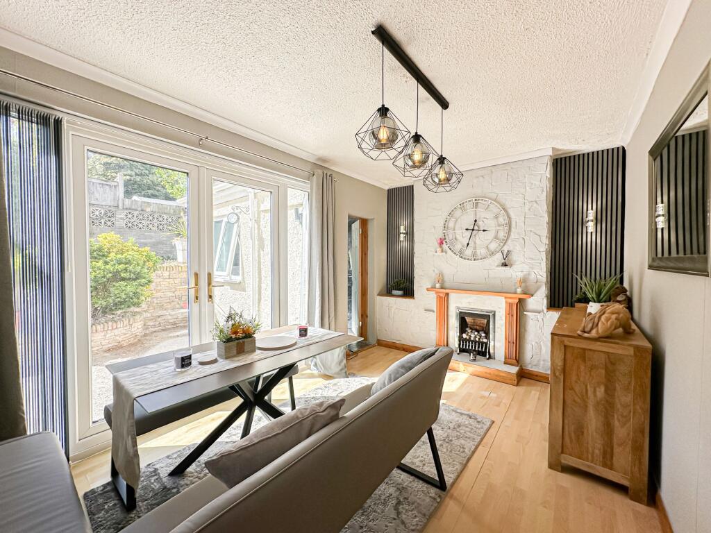 House in Wirral, Liverpool City Region - View 3
