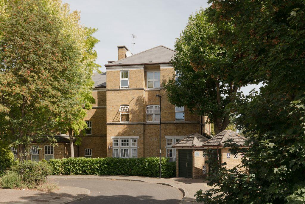 Main image of property: Mendip Court, Avonley Rd, New Cross, SE14
