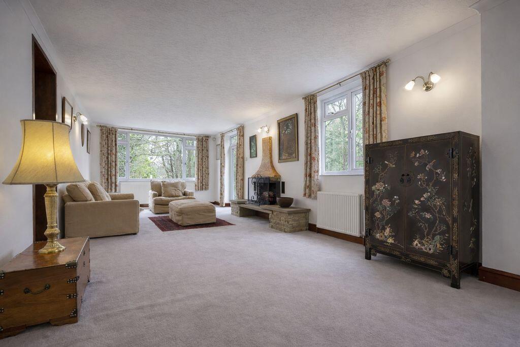 House in Runnymede, Knowle Hill - View 5