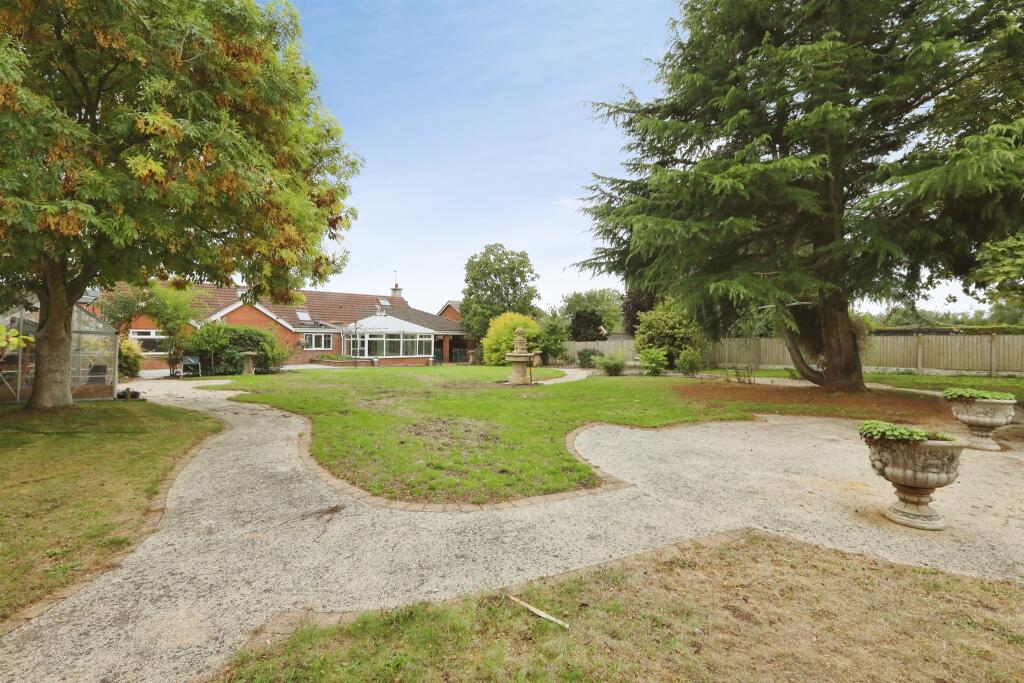 House in Doncaster - View 2