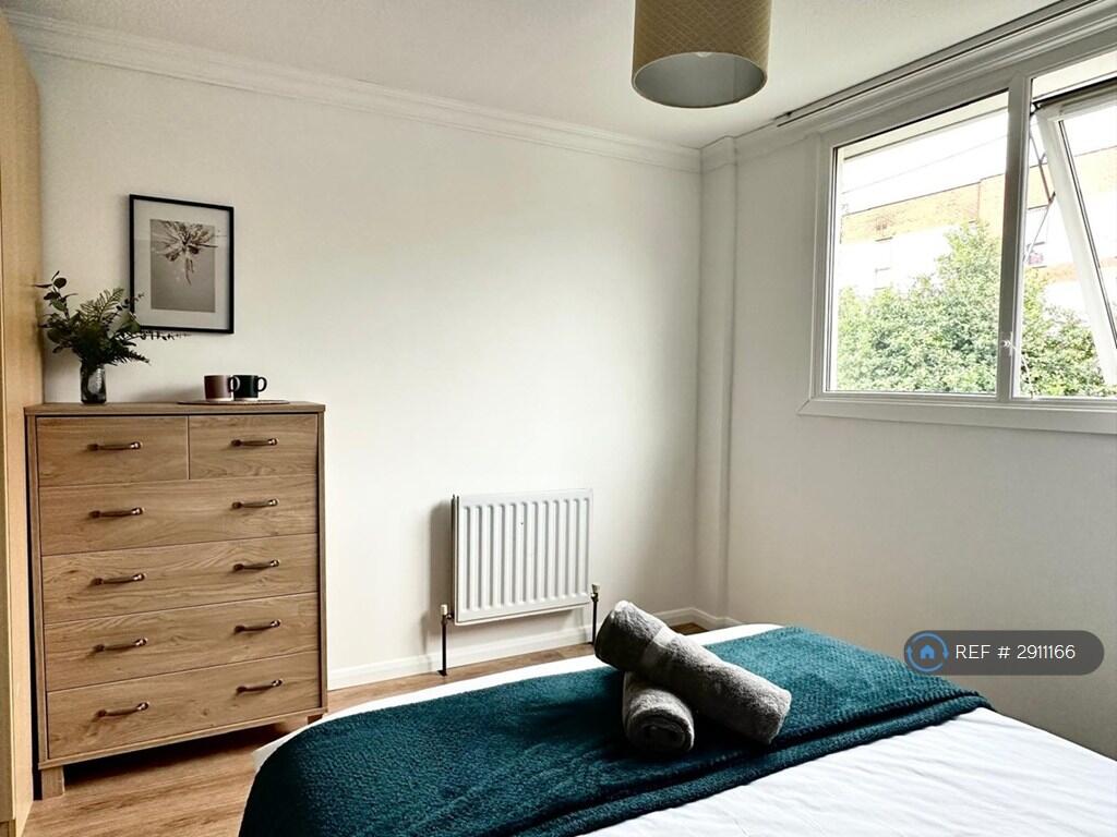 3 bedroom end of terrace house for rent