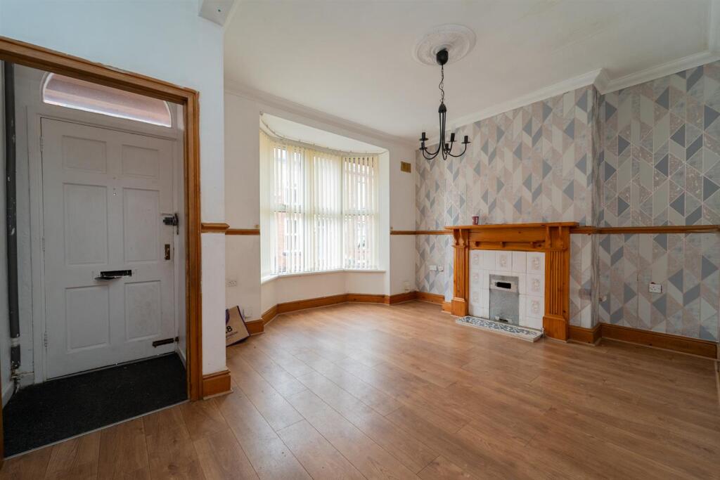 Trafford Grove, Stretford photo 2