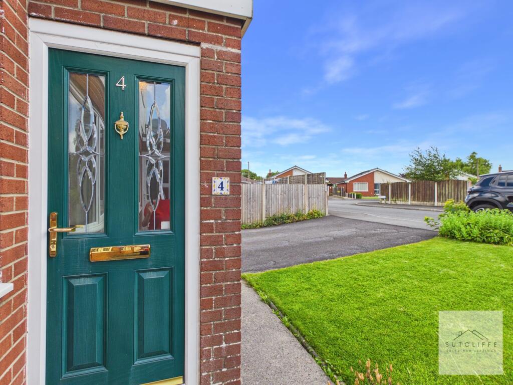 Canterbury Close, Garstang, PR3 - View 5