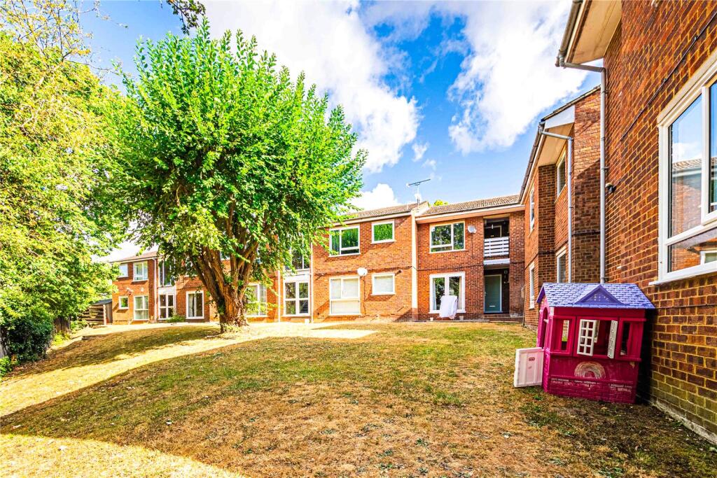 Apartment in Dacorum, Berkhamsted - View 4