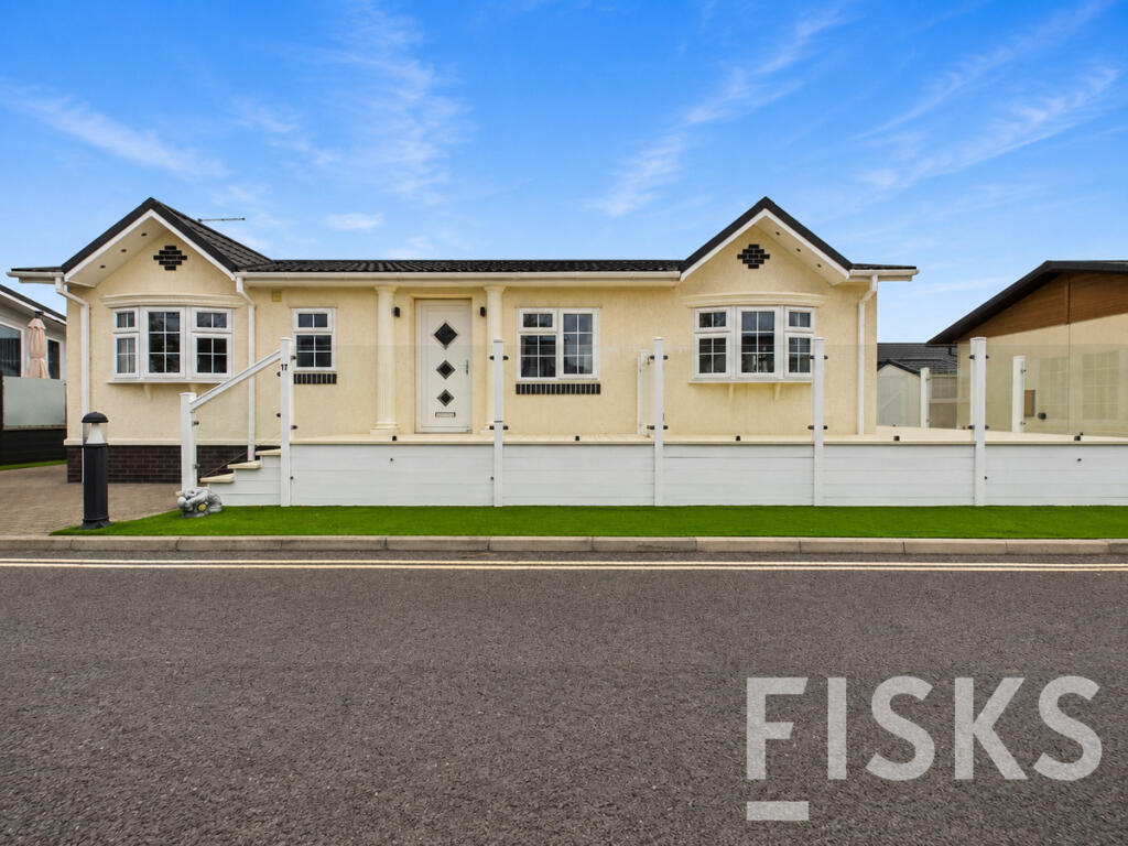 House in Castle Point, Canvey Island