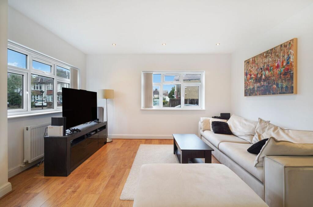 House in Harrow - View 4