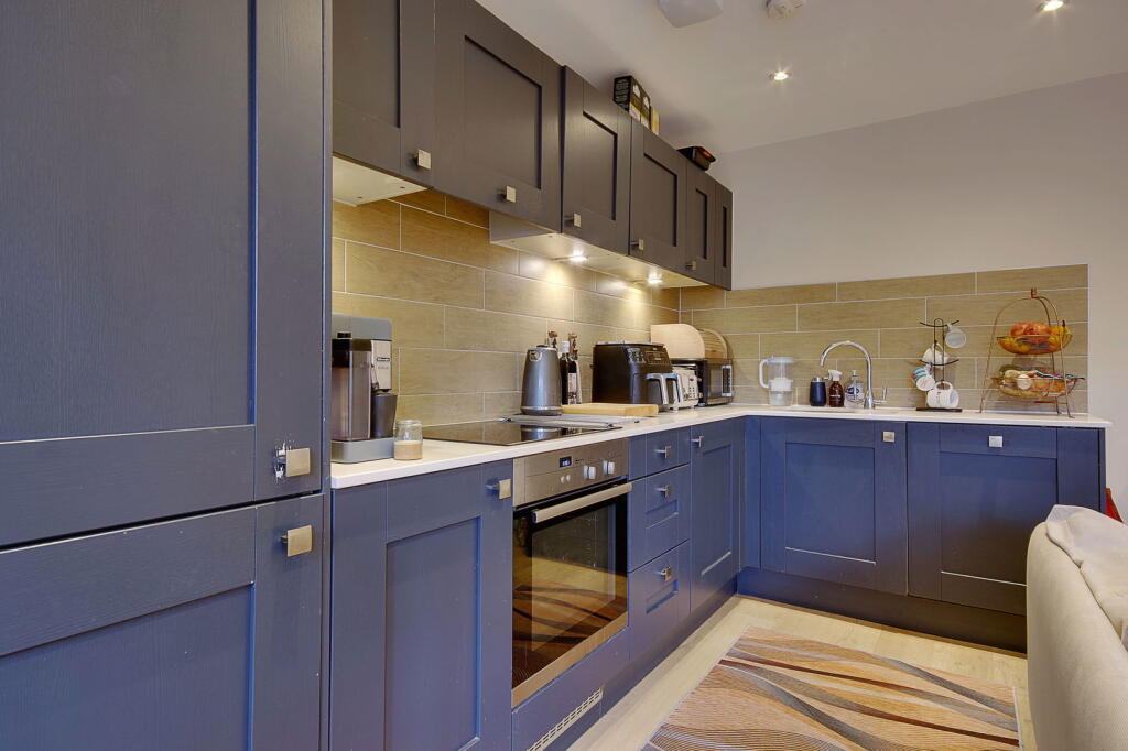 Apartment in Bournemouth, Springbourne - More