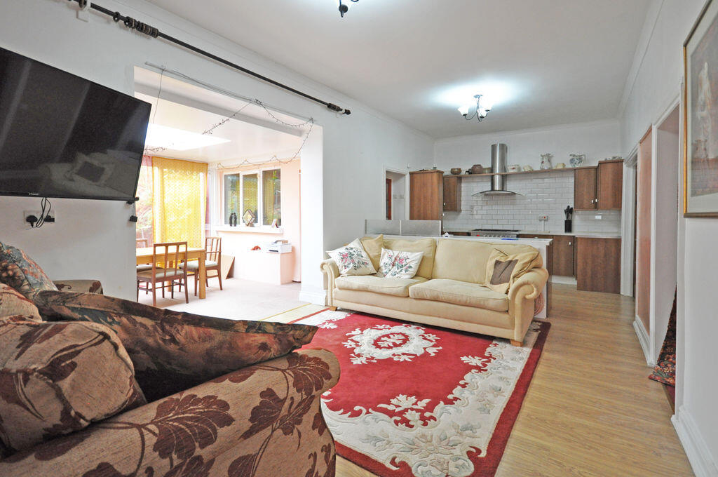 House in Newport - View 5