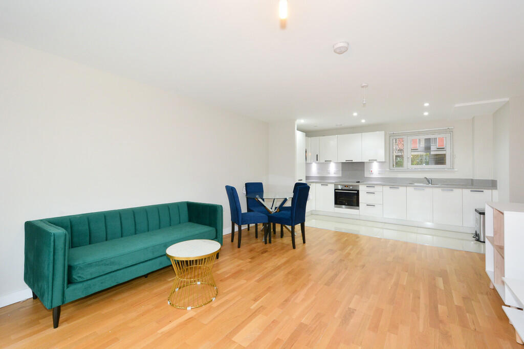 Apartment in London - View 3